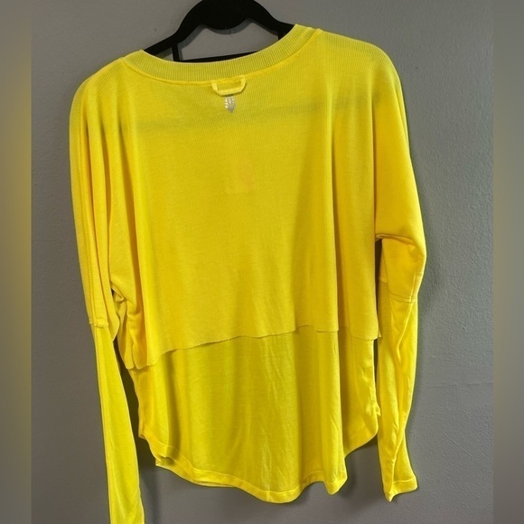 NWT Free People Movement Twice As Nice Henley in lemon verbena. Size X-Small - Picture 4 of 10